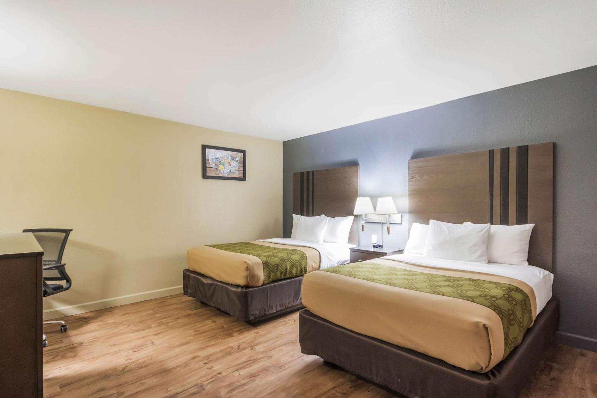 Econo Lodge Inn & Suites I-35 At Shawnee Mission Overland Park Exterior foto